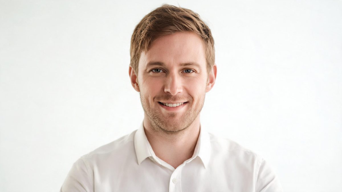 A professional avatar presenter recording a personalized sales video